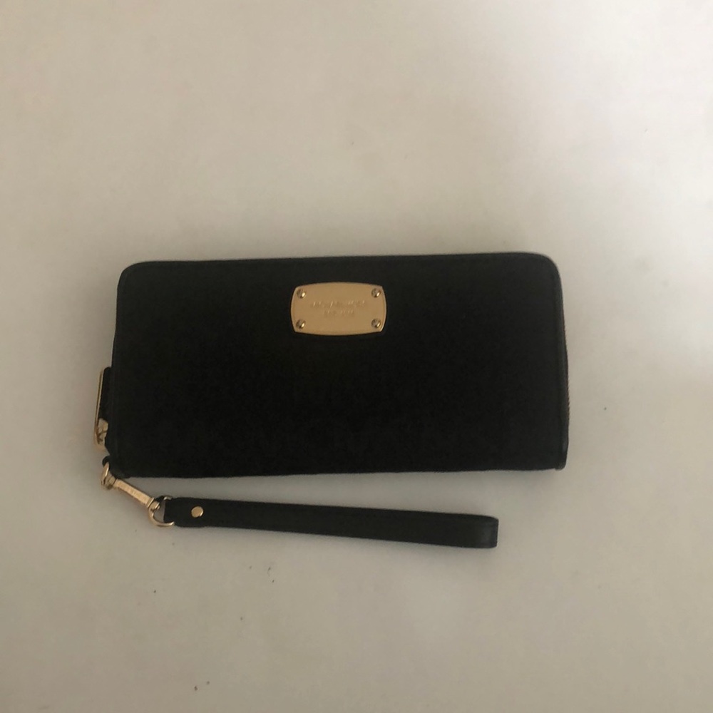 Michael Kors Wallet Black L Jet Set Traveler Logo Continental Wristlet Gold Deta